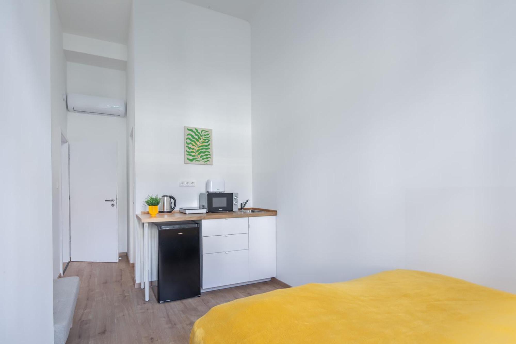 Central - New - Easy Sleep Budapeste Exterior foto